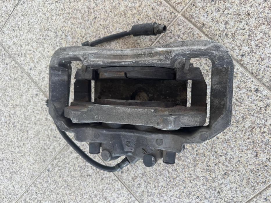 Conjunto de Pinças de Travão Frente BMW E60 535d – Originais BMW