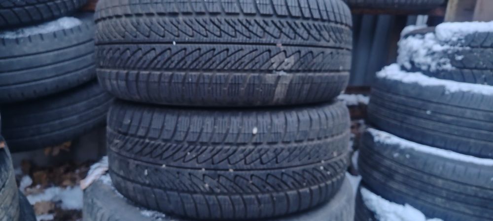 225/40/18 Goodyear ultagrip 8