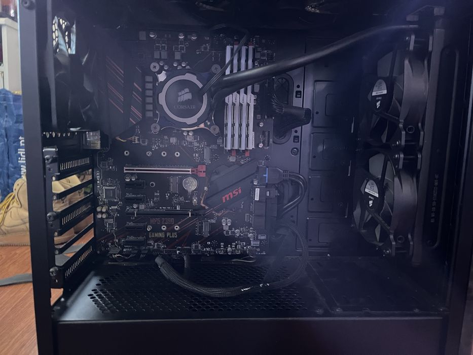 Vendo Torre i7 8700K, 32GB DDR4 3000 CL16 (gskill), 750W
