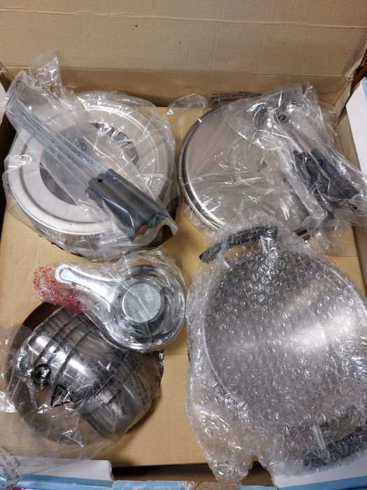 Conjunto de fondue de 23 peças, novo na caixa