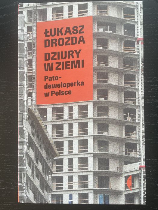 Łukasz Drozda: Dziury w ziemi