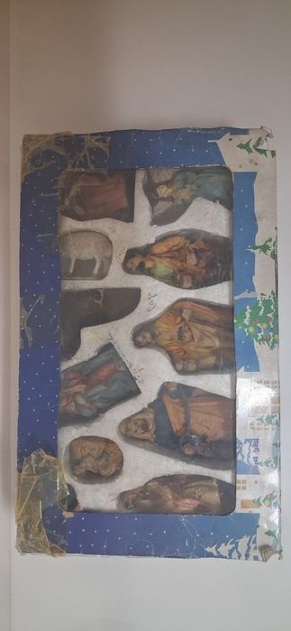 Presépio Completo de 11 Peças em Resina Coloridas