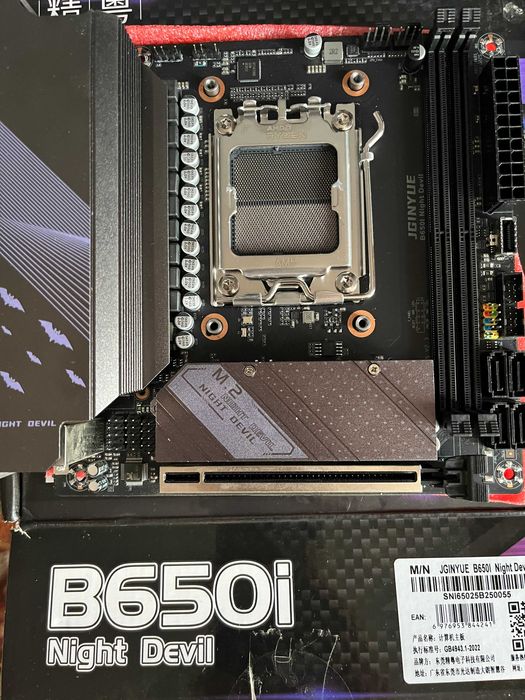 Материнська плата JGINYUE B650i Night Devil ITX