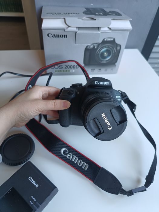 Aparat canon eos 2000D zestaw