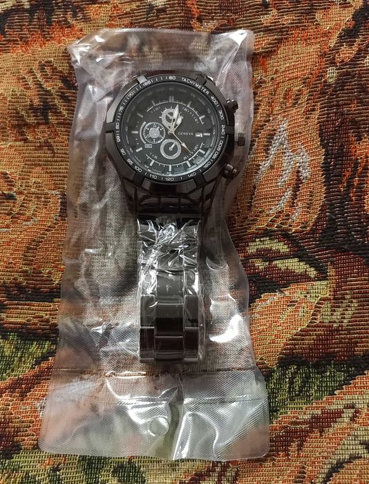 кварцовий діловий годинник з сталевим ремінцем