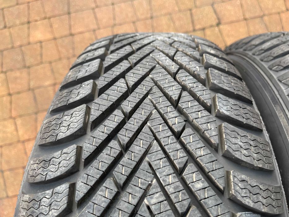 3722. Opony zimowe 215/65/16 Pirelli 2024r 9mm cena za 2szt