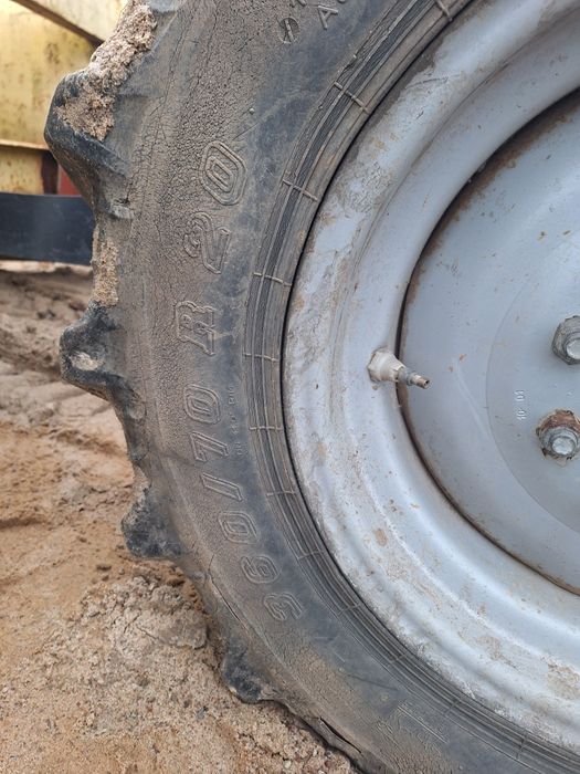 Sprzedam 2 opony 360/70R20 Taurus