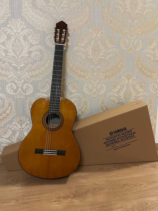 Нова класична гітара Yamaha C40, 4/4, з коробкою