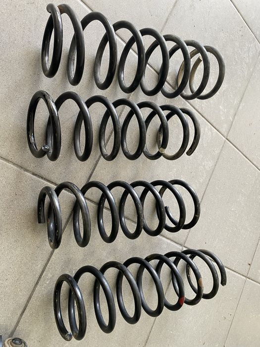 Kit Original Amortecedor e Molas Suzuki Jimny 2004