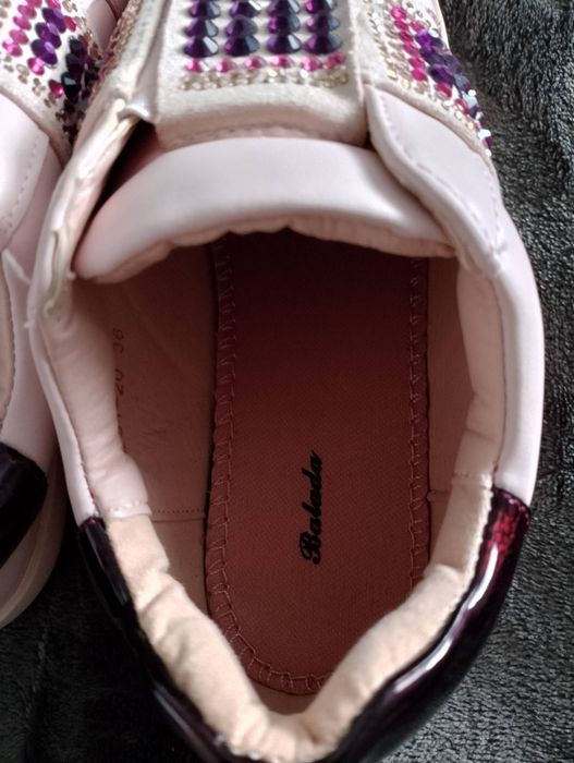 Buty sportowe Balada w rozmiarze 36