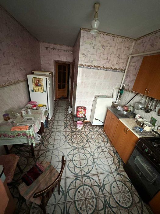 (3) Продам 3-кімнатну квартиру в смт. Турбів 0691