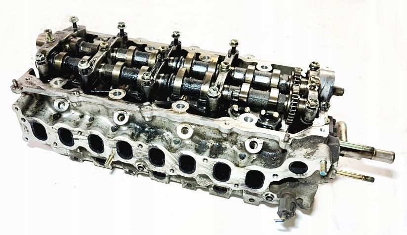 głowica toyota 2.0 d4d avensis t25 corolla e12 rav4 ii