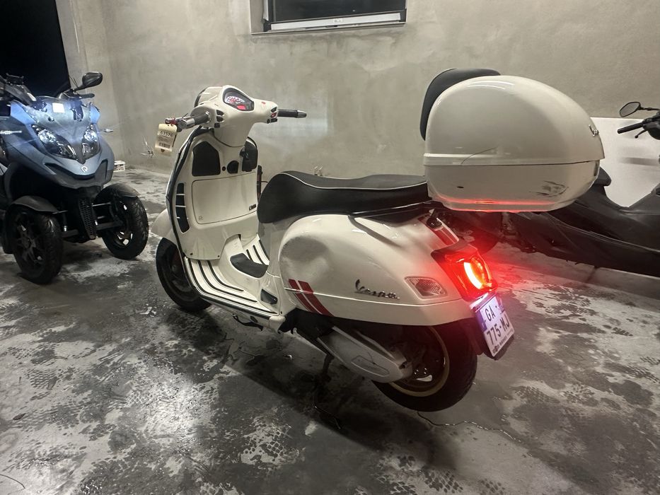 Piaggio Vespa 300 gts Super