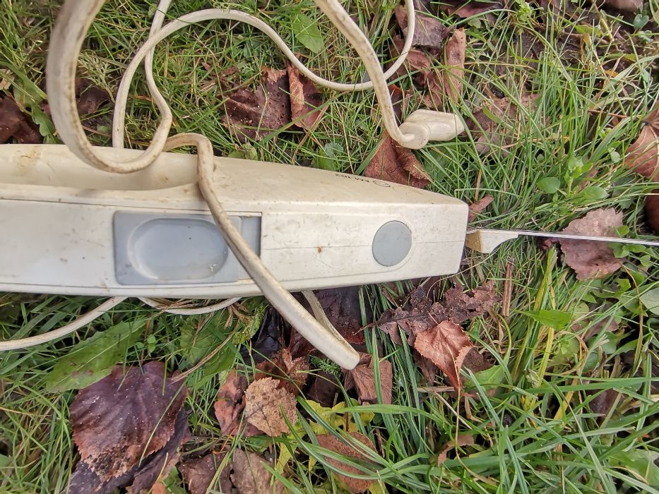 Nóz elektryczny z ostrzem sprawny