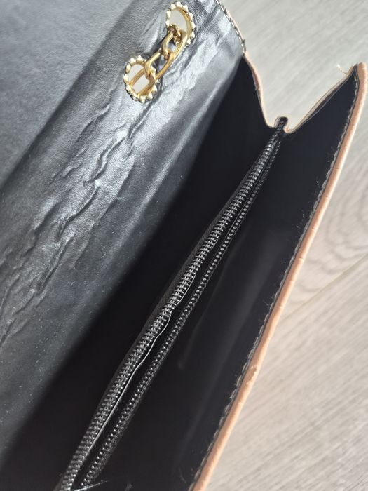 YSL pudrowy roz torebka na łańcuszku elegancka