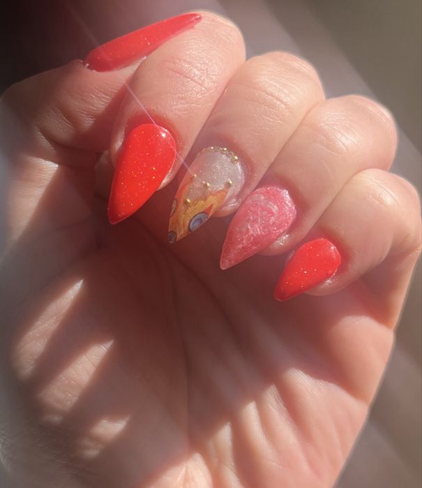 Unhas de gel maos e pes