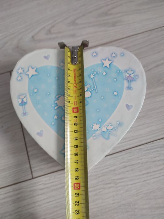 Pudełko  serduszko na drobiazgi na opaski do włosów dla dziewczynki