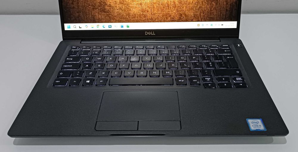 Dell Latitude 14 7400 – Ecrã 14 FHD/Intel Core i5/SSD NVME/12GB RAM