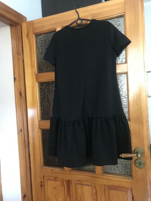 Zara sukienka z falbaną r. M