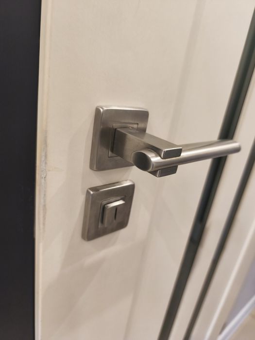 Drzwi wewnętrzne Voster+ klamki Inox