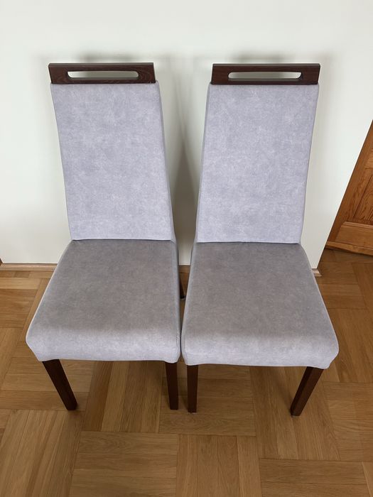 Krzesla tapicerowane drewno agata meble pimi