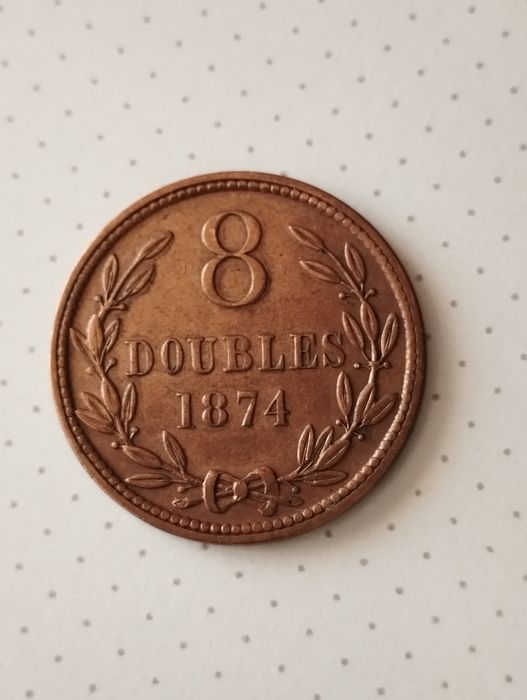 Moeda de 8 Doubles 1874 Guernsey Inglaterra em Bronze