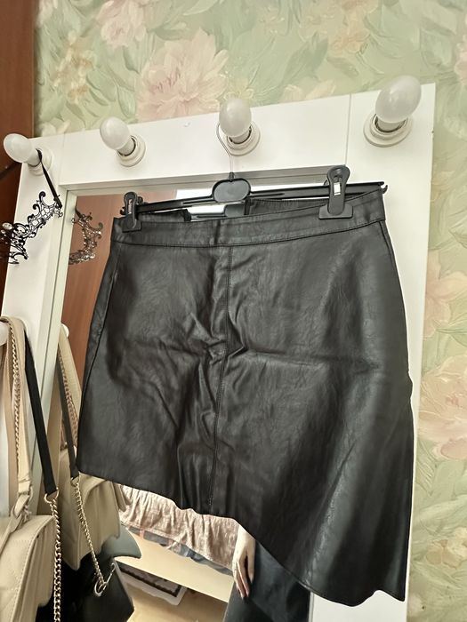 Продам 2 спідниці  Б/У