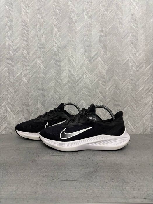Кросівки для бігу Nike Air Zoom Winflo 7