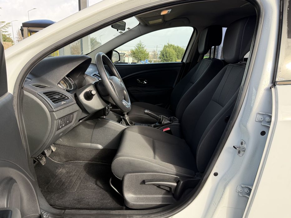 Renault Megane DOIS DONOS Van Como Nova