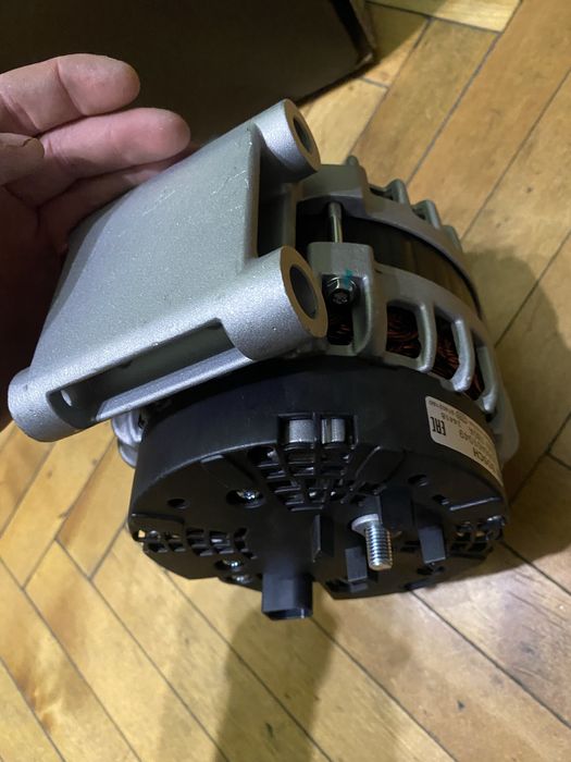 Генератор Bosh 180A на citroen Jumper , Peugeot Boxer , Fiat Ducato