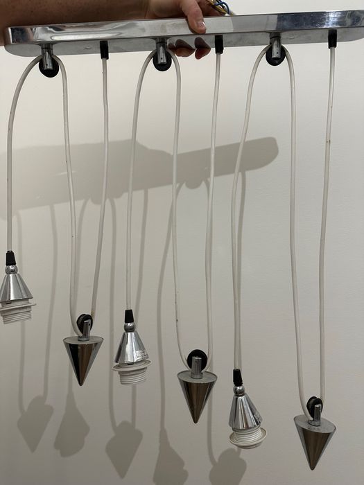 Candeeiro metal com contrapeso