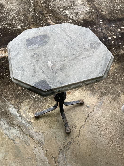 Mesas, Portão, gradeamento antigo ferro maciço, etc