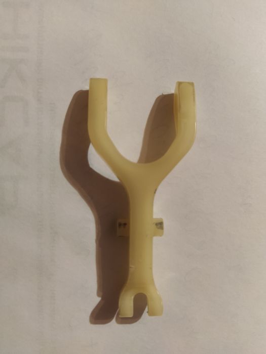 Вилка втягивающего VALEO