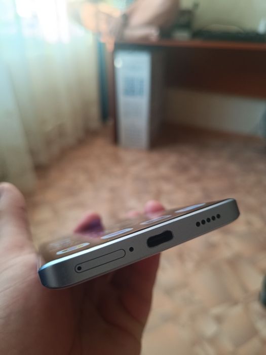 Xiaomi Redmi Note 13 Pro+ 5G 8/256GB White, гарний стан, комплект