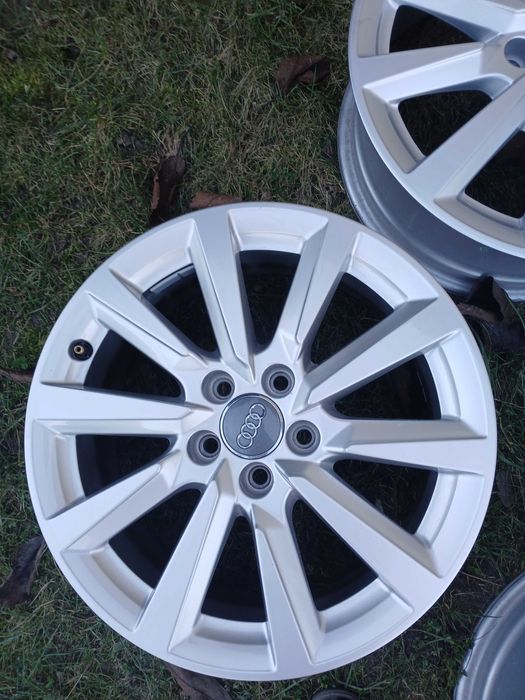 A1015. AUDI 6,5 x 16 ET 40 rozstaw 5x100