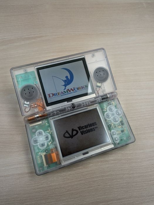Nintendo DS lite