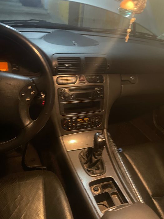Mercedes Advanguard c220 01 — photo 4