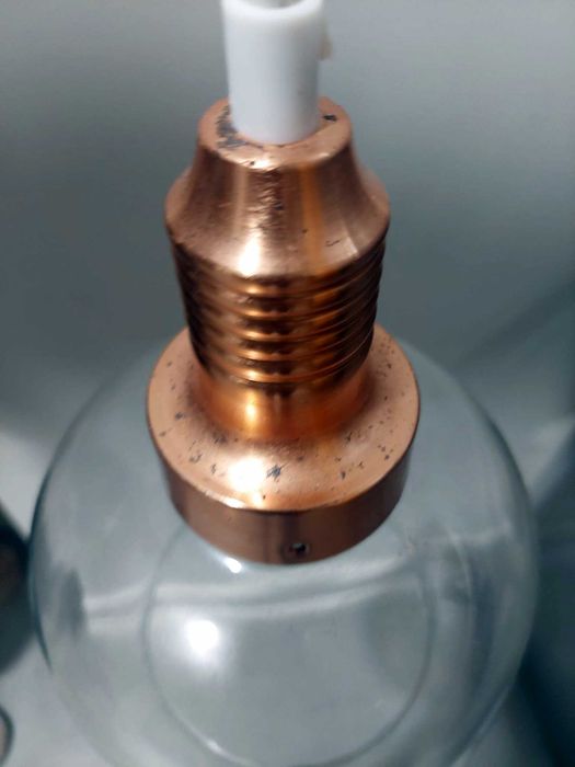 Candeeiro suspenso em vidro transparente