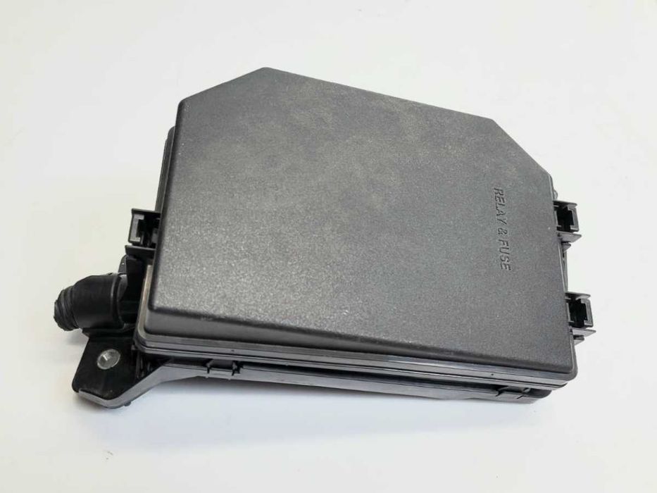 Skrzynka bezpieczników Corolla E21 2,0 Hybrid 2019r-2022r