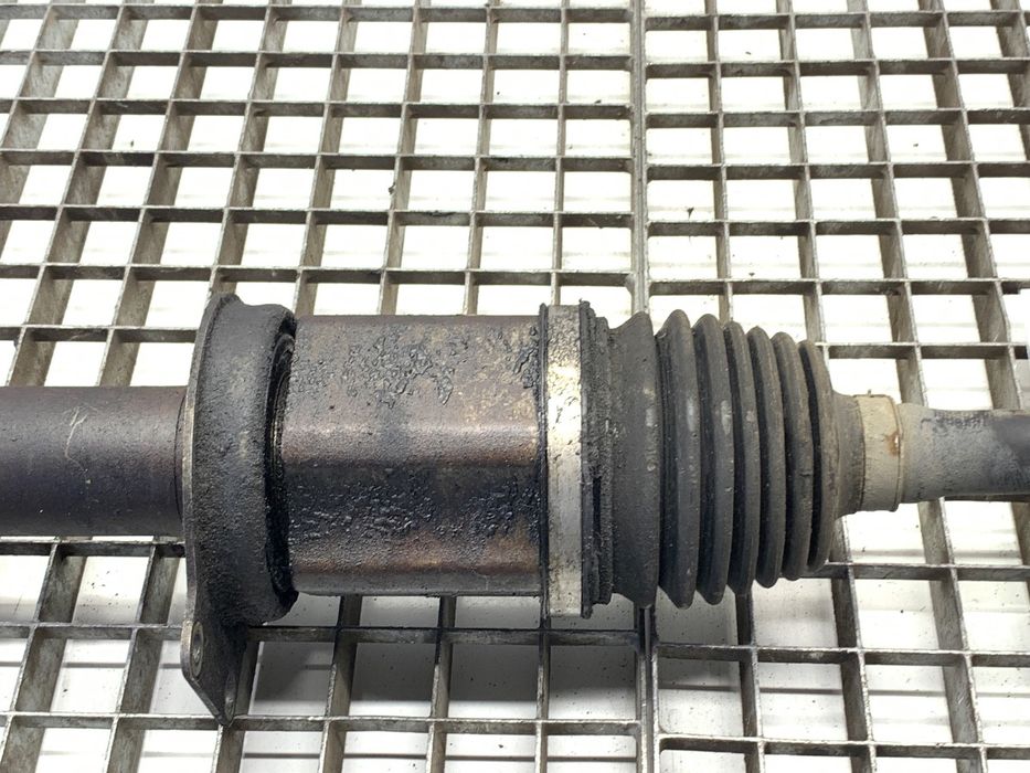 PÓŁOŚ PRAWY PRZÓD VW TRANSPORTER T5 7H0407272BE 2.5 130KM 03-15