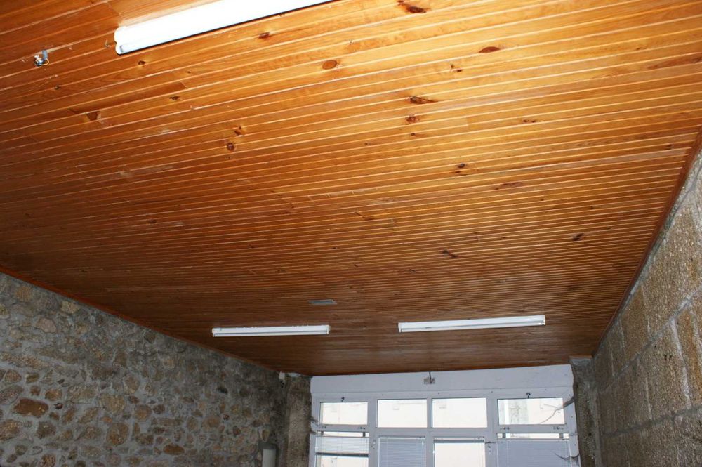Edifício em pedra com 87 m² - Caminha