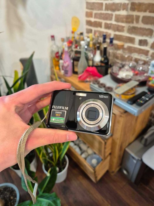Fujifilm AV110 | stan bardzo dobry | pełen oryginalny zestaw + pudełko