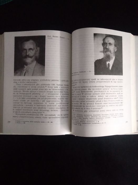 Dzieje Uniwersytetu Warszawskiego 1915- 1939- pod red. A. Garlickiego