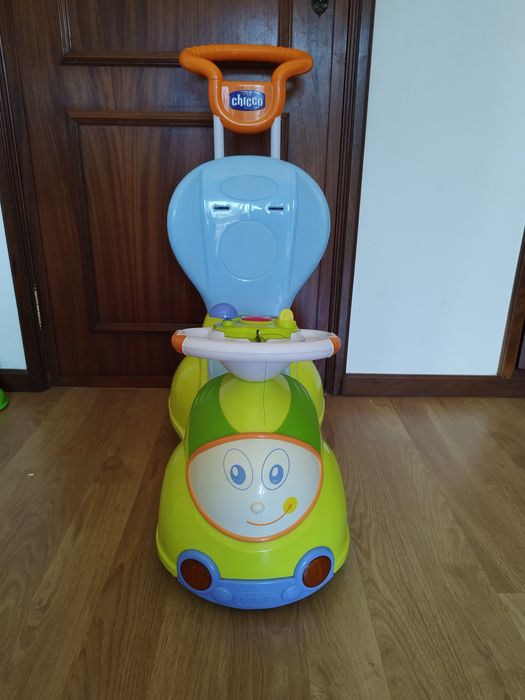 Carrinho andador Chicco