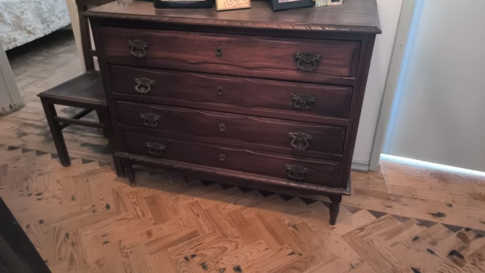 Comodas e roupeiros antigos – para DIY / restauro