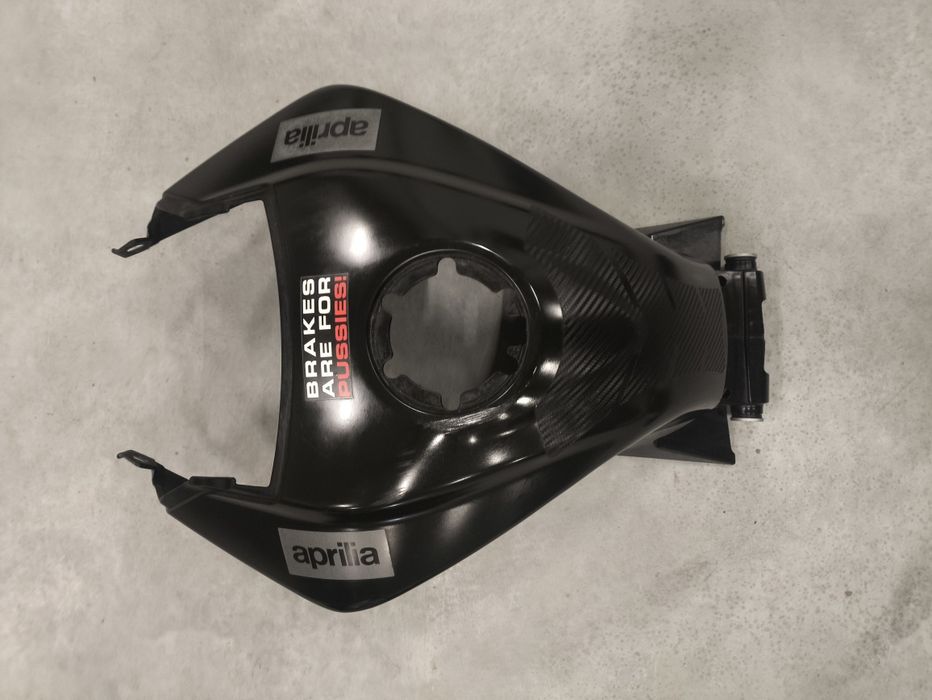 Aprilia RS4 tuono nakładka baku