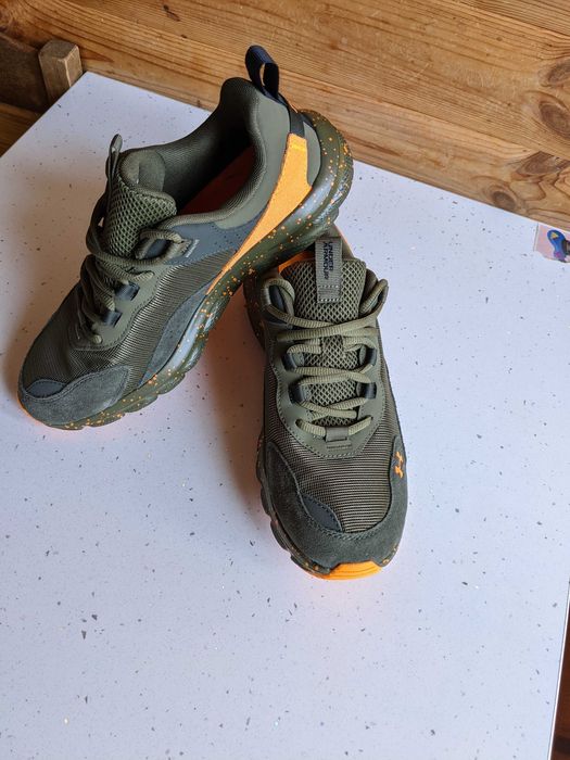 Under Armour Charged Verssert Speckle 42,5/27cm