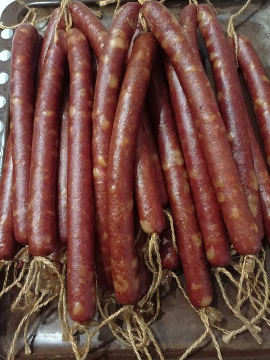 Колбасы и копчёности