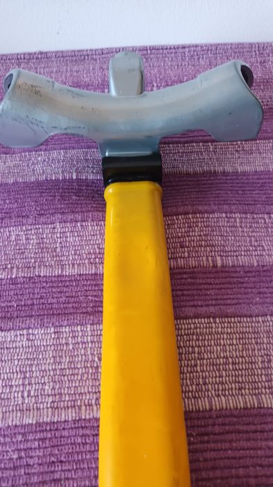 Tranca de um segurança para viaturas