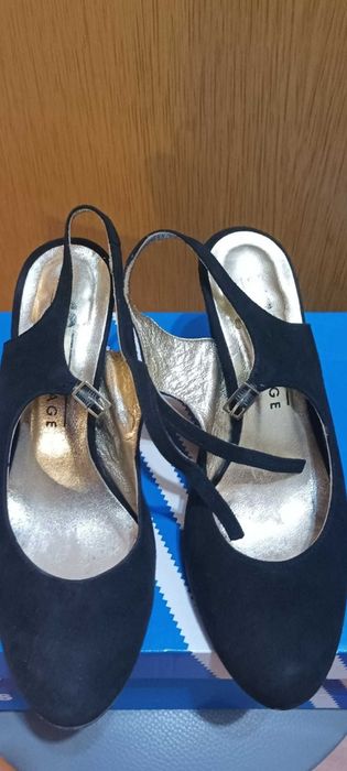 Buty na platformie z krytym palcem rozmiar 39